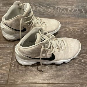 Women’s and men’s hyperdunk basketball shoes